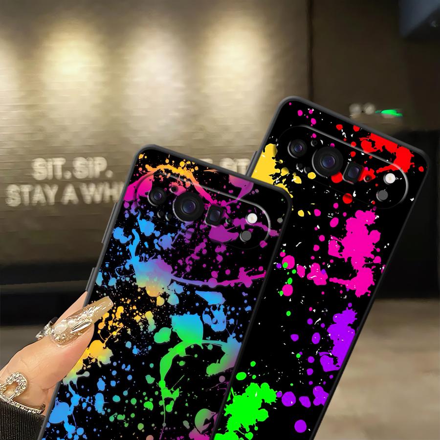 Rainbow Paint Splatters Funda  - Google Pixel 8A recension och pris